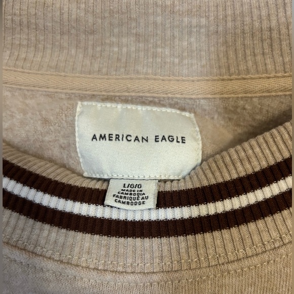 American Eagle cropped sweatshirt - Picture 3 of 6